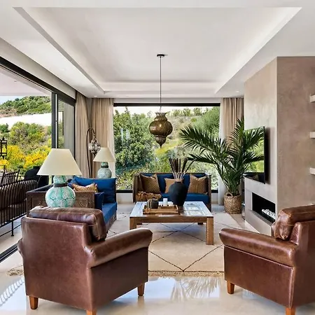 V - Chic 6-bedroom In Olivos, Marbella