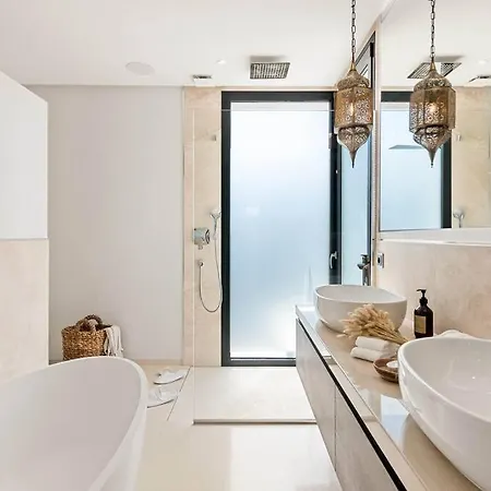 V - Chic 6-bedroom In Olivos, Villa Marbella