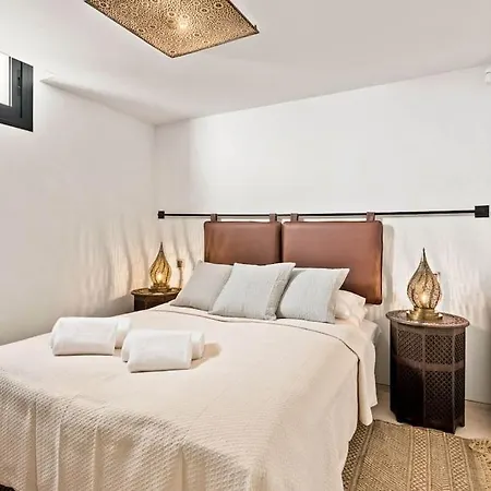 Villa V - Chic 6-bedroom In Olivos,